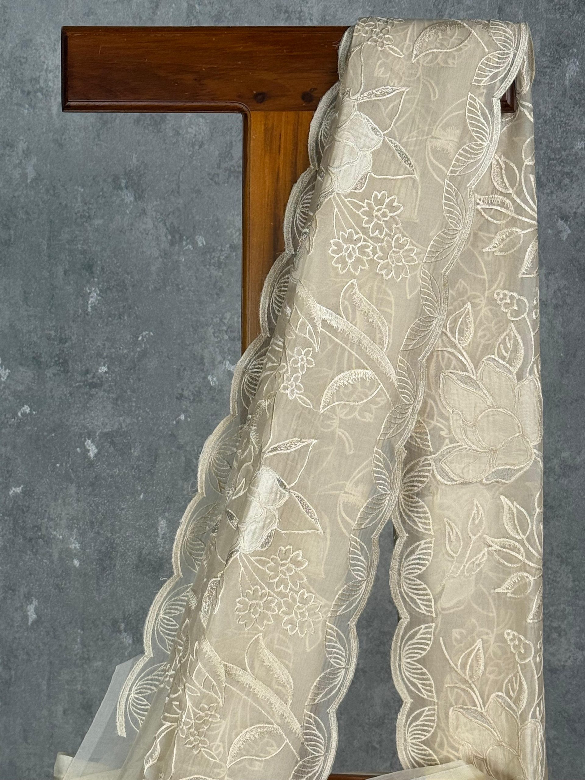 SILK ORGANZA APPLIQUE EMBROIDERY SAREE - Image 2